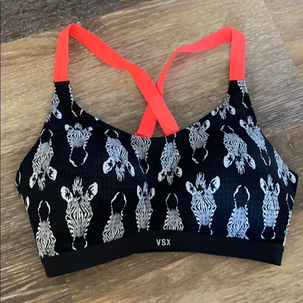 VSX sports bra NWOT 34DD